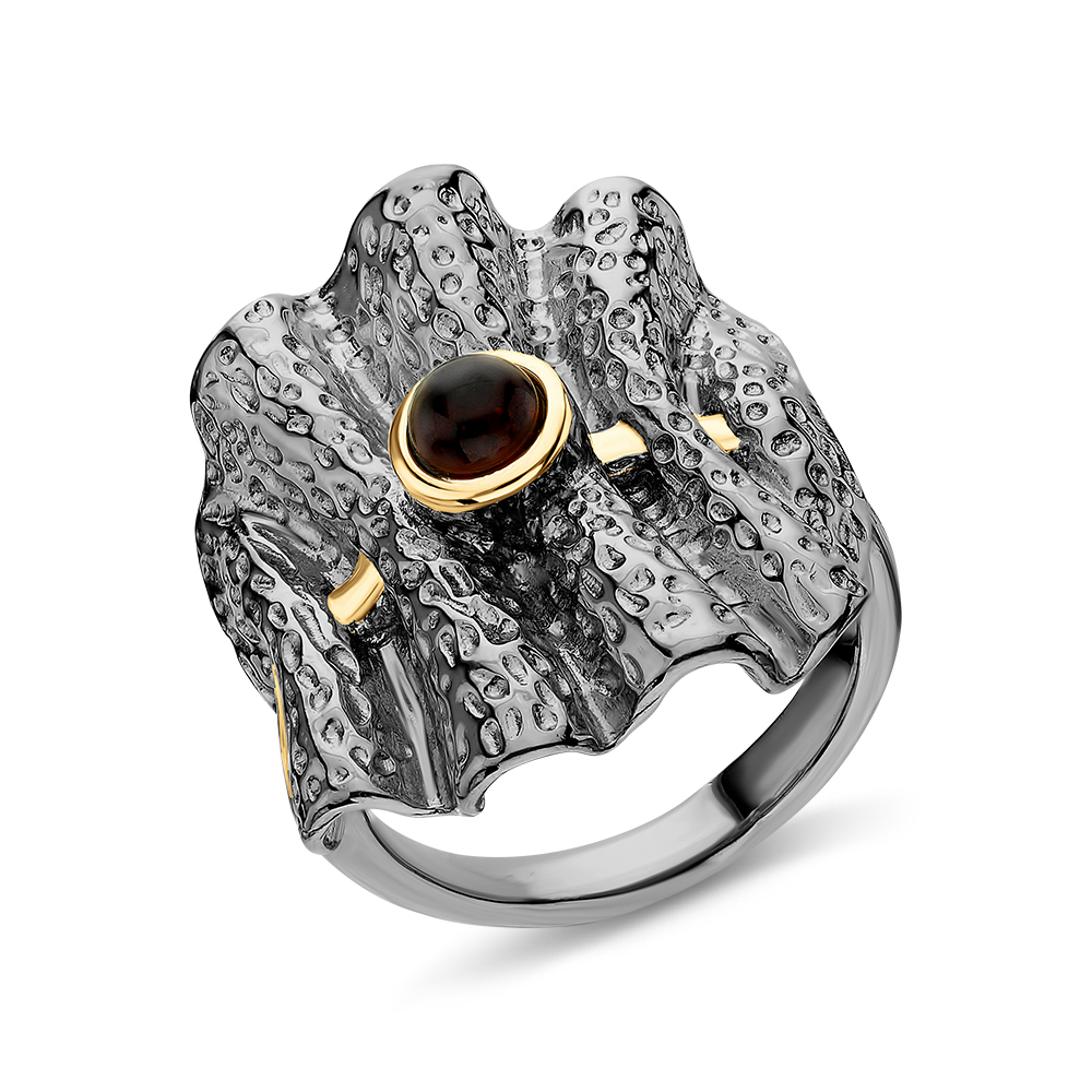 Серебряное кольцо с гранатом в Санкт-Петербурге